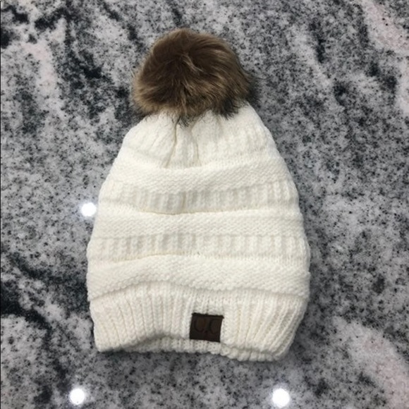 2 CC POM STYLE BEANIES - Picture 6 of 12